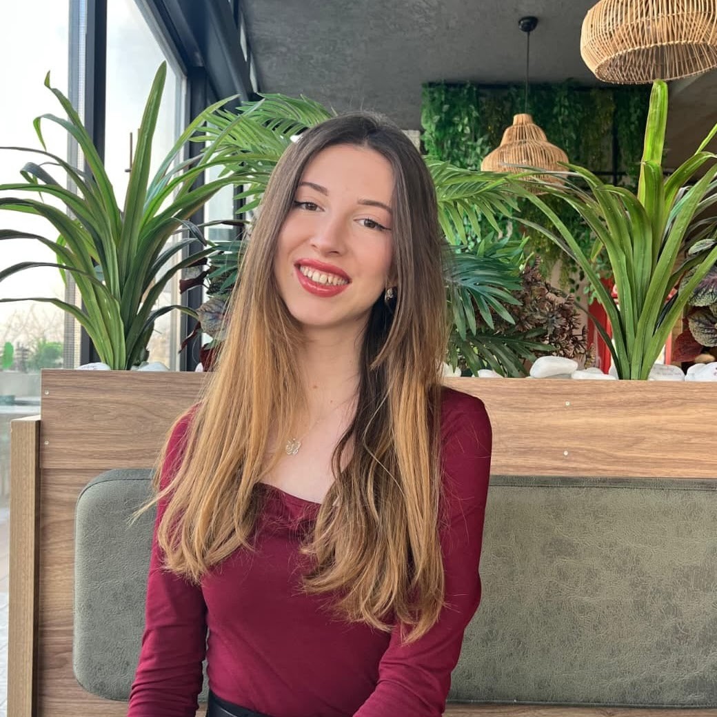Emine HÜSÜLÜÖĞULLARI